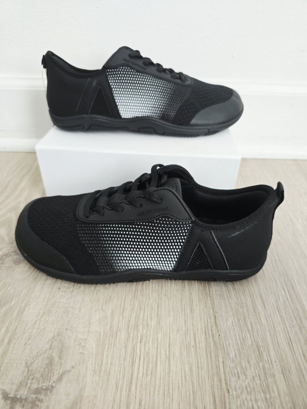 Hike HF Stride Black Barefoot Walking Shoes Womens 10 10.5 - Mens 8 8.5